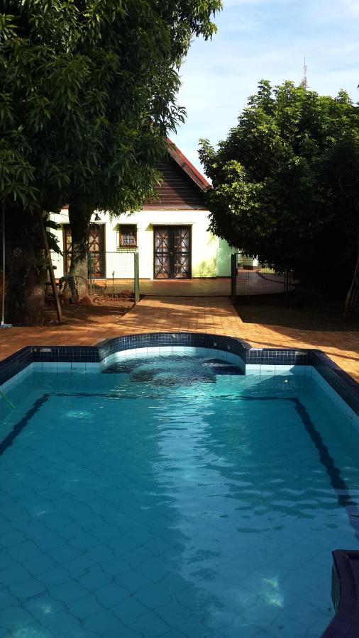 Casa Folks - Bed And Breakfast Puerto Iguazú Eksteriør billede